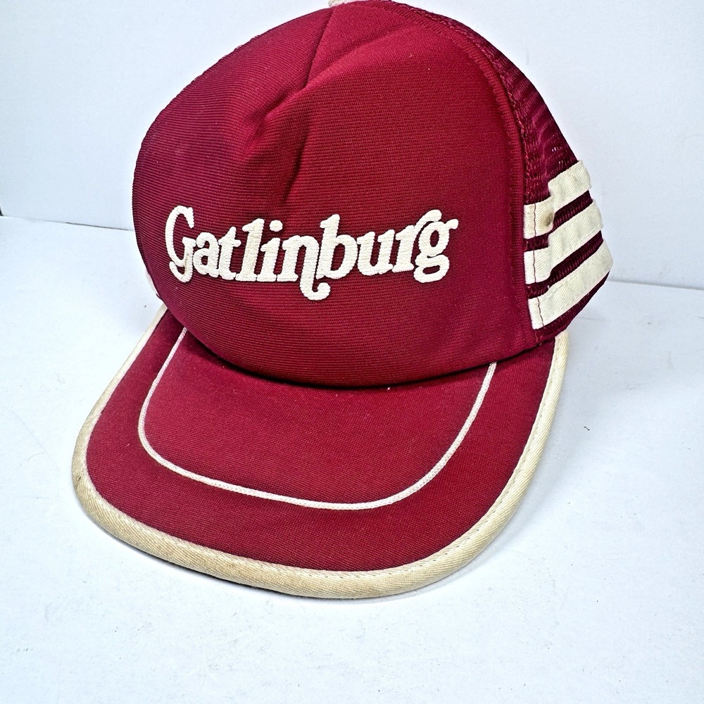 Vintage Gatlinburg Trucker Hat Snapback Red Mesh Cap USA Tourist Retro